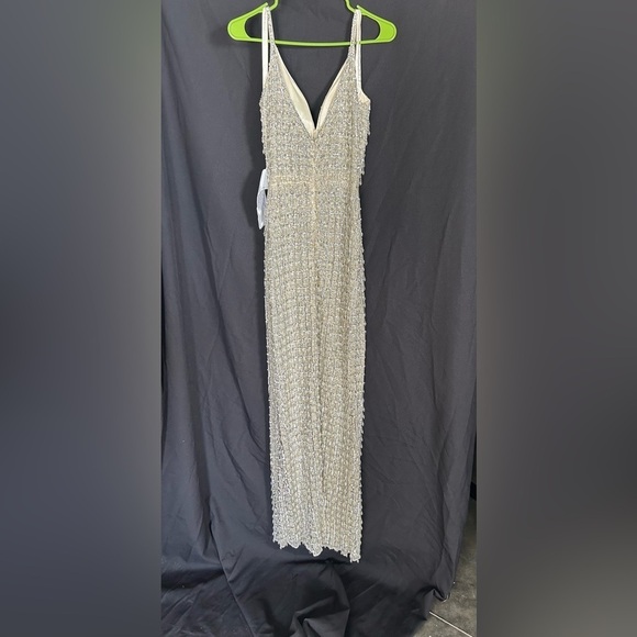 Mac Duggal 5394 NWOT Geometric Embellished Crystal Drop V-Neck Gown - Picture 8 of 10